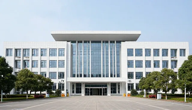 防滑处理在救援服务中的性能表现与适用条件分析